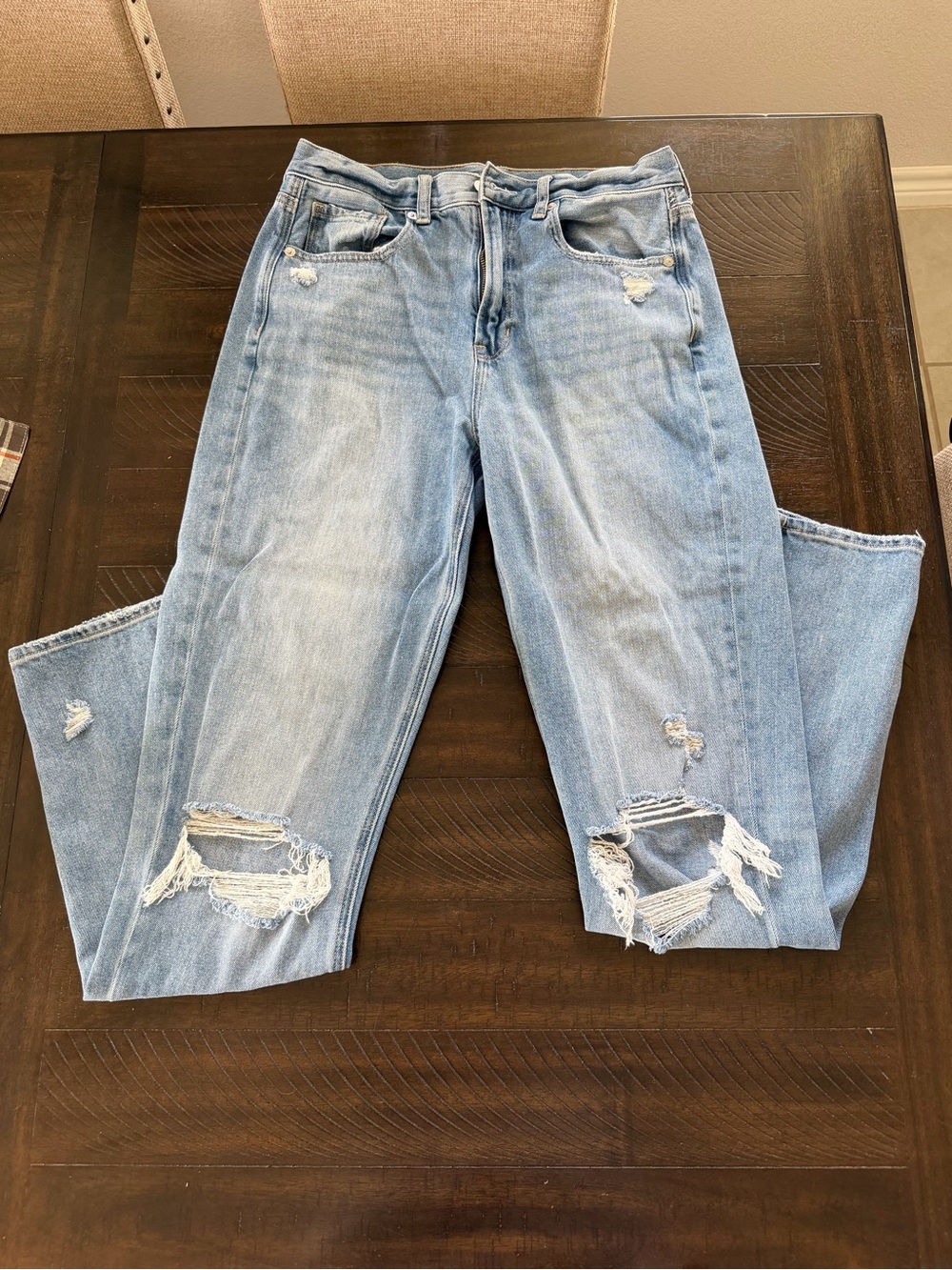 American Eagle Outfitters Light Blue Distressed Boyfriend Jeans